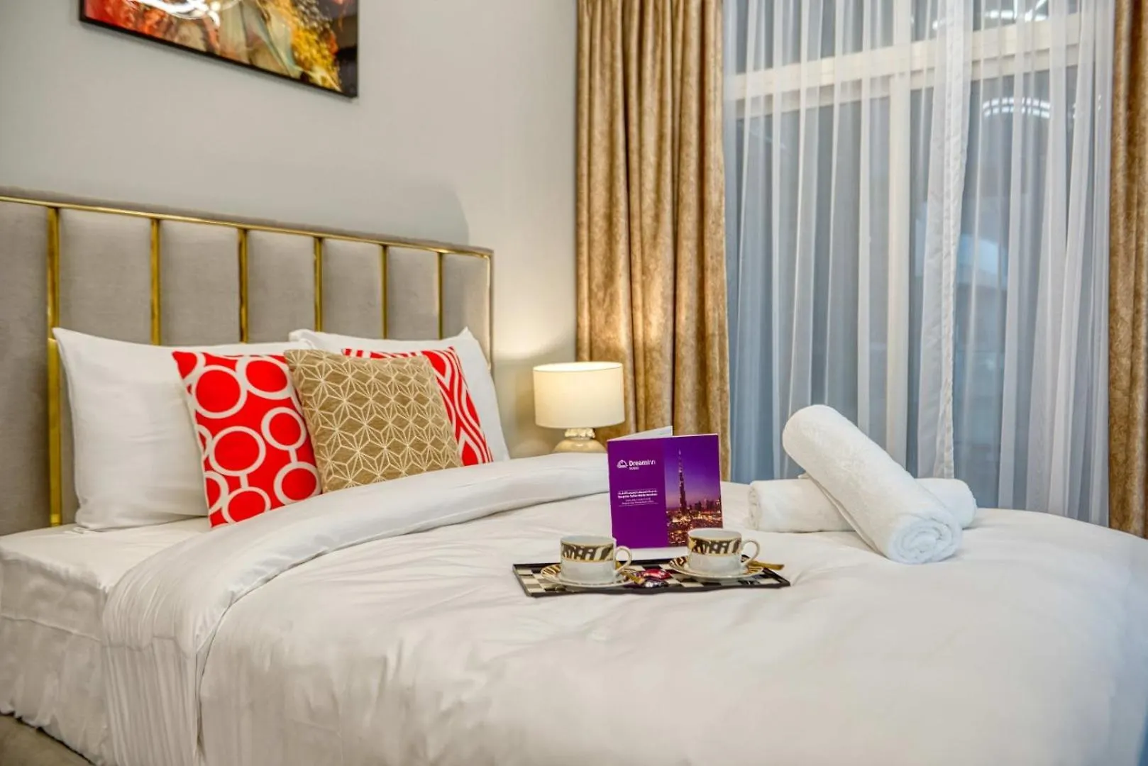 Dreaminn - 2Br Spacious Apartment Marina Park With Balcony Dubai