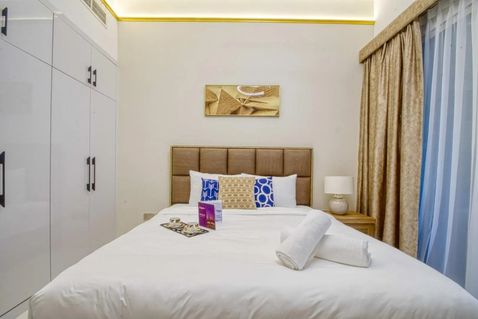 Dreaminn - 2Br Spacious Apartment Marina Park With Balcony Dubai 0*,  United Arab Emirates