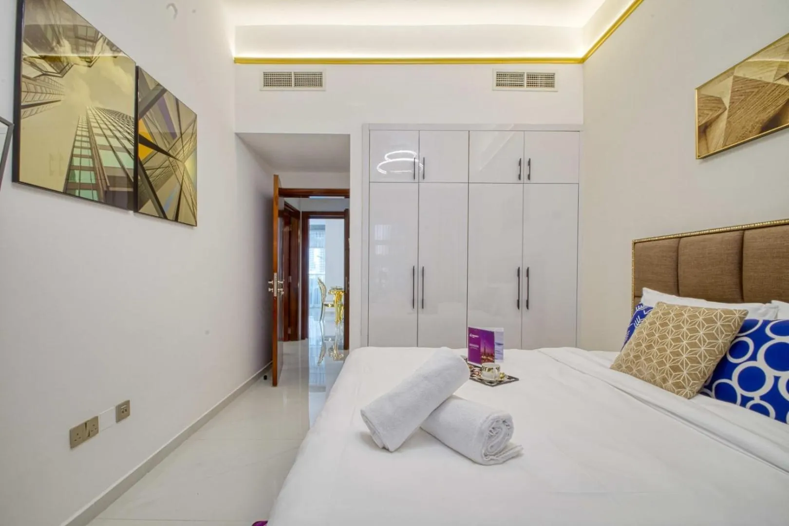 Dreaminn - 2Br Spacious Apartment Marina Park With Balcony Dubai