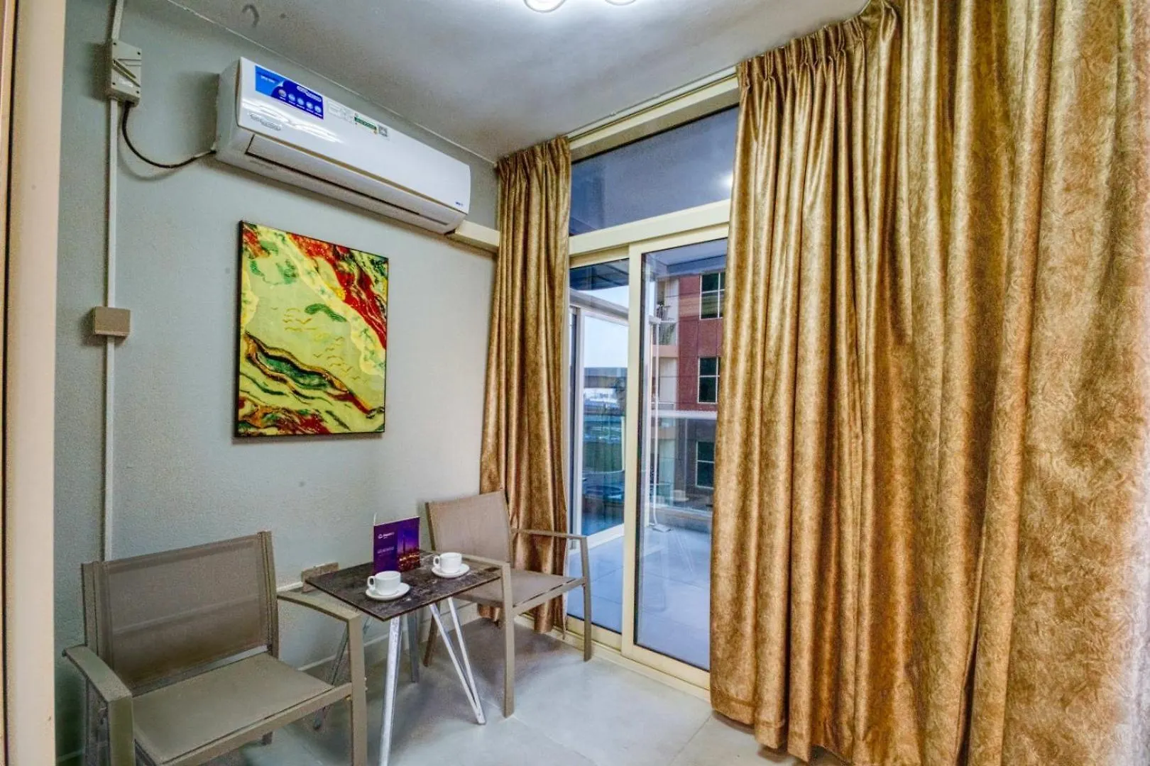 Dreaminn - 2Br Spacious Apartment Marina Park With Balcony Dubai United Arab Emirates